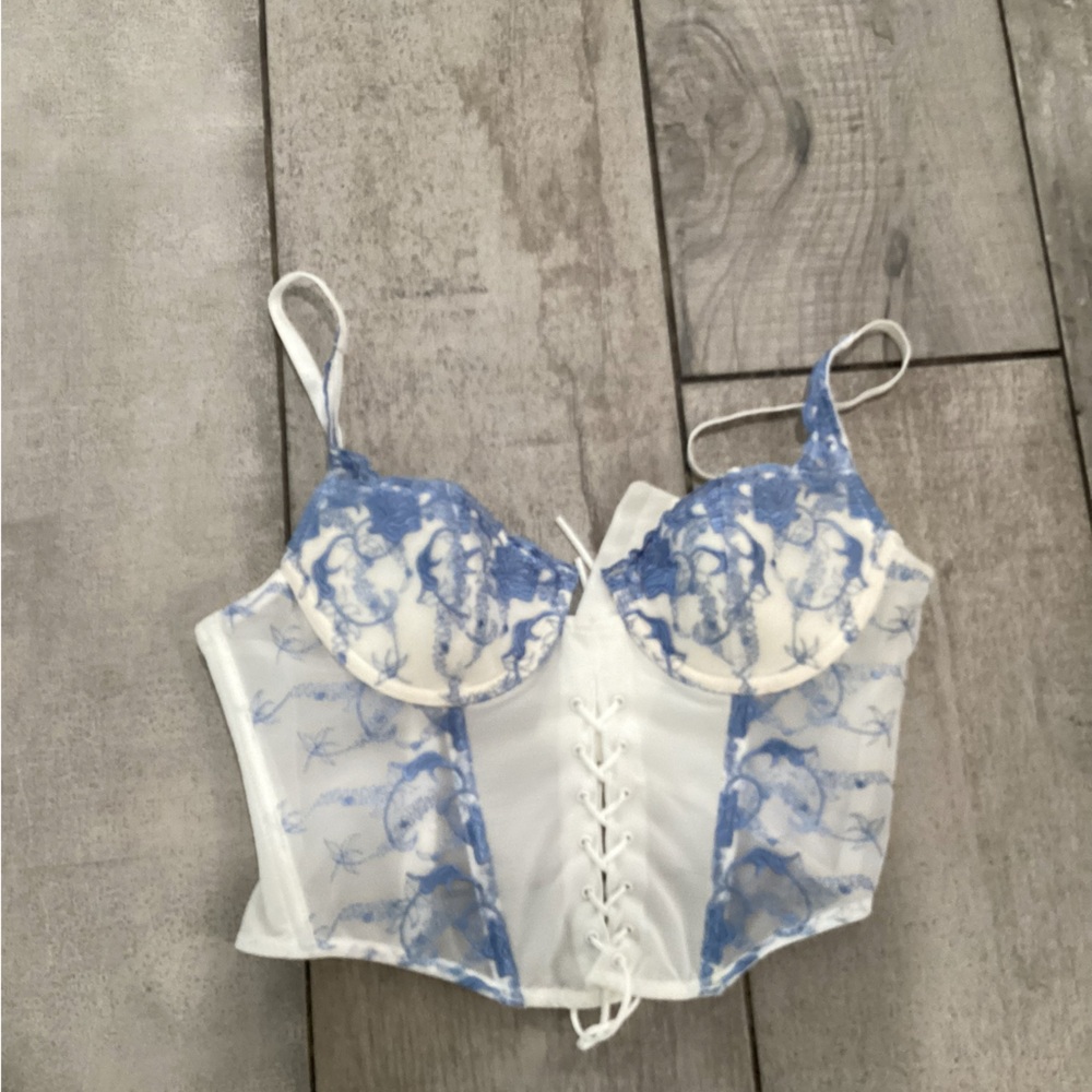 Glassons White and Blue Lace Bustier size 6like new #27-28 - Picture 2 of 4